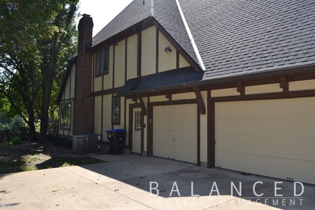 Building Photo - 5 br, 4.5 bath House - 7535 SW 33rd St