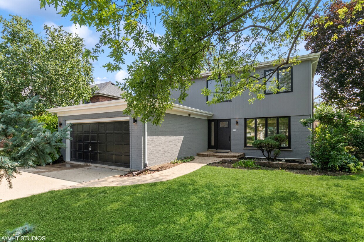 Photo - 1003 Crystal Ct (Glenview, IL)