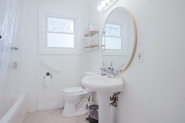 Building Photo - 9 Caldwell St