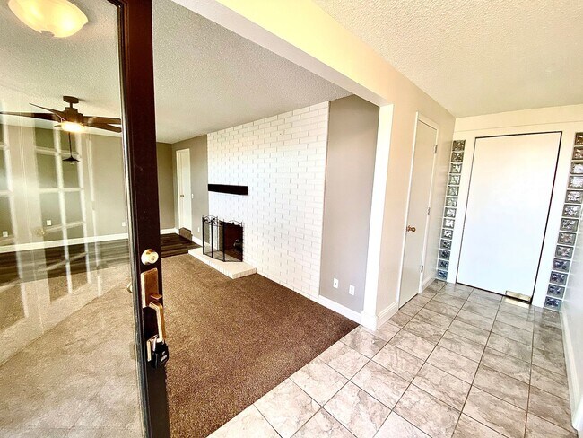 Foto del edificio - Lovely Highlands Home w/a View Available 7...