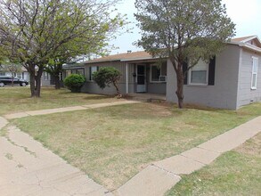 Building Photo - 3413 Quaker Ave