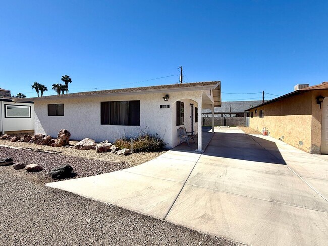 Foto del edificio - Charming 3BR Home w/ River Views, Open Floor Plan & Island Kitchen- Available Now!