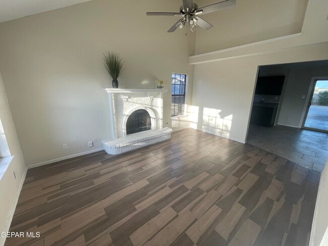 Building Photo - 1574 Rebecca Ann Dr