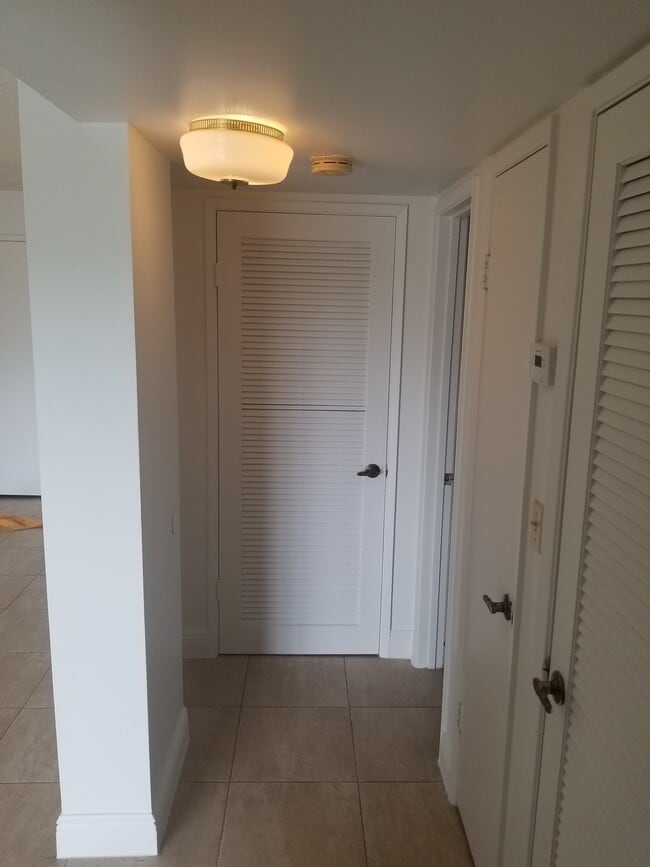 Foto del edificio - 9150 Fontainebleau Blvd