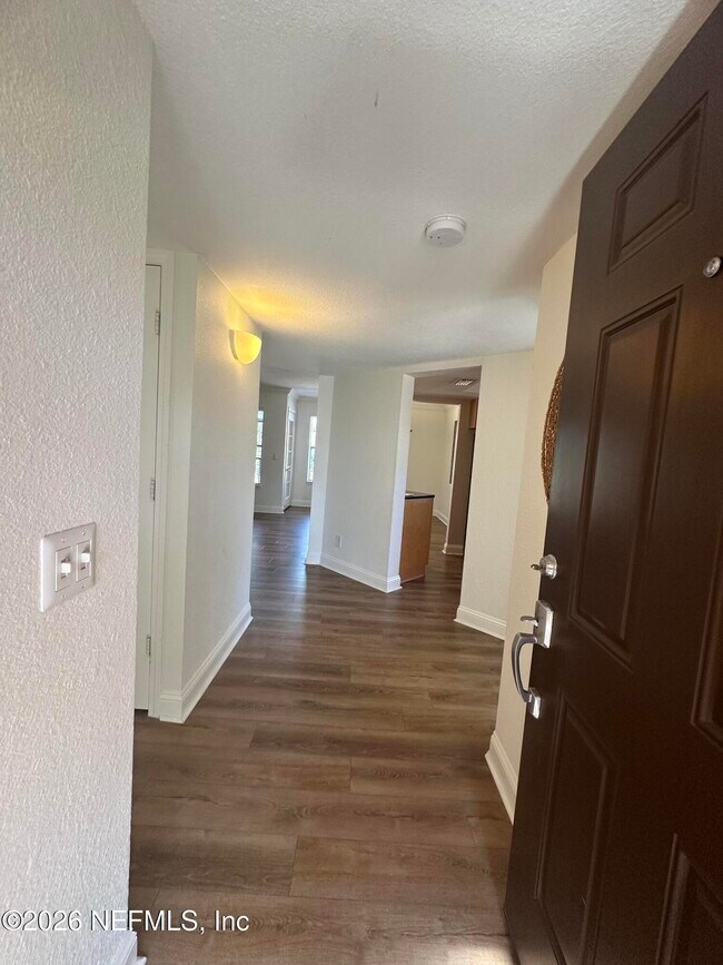 Foto del edificio - 935 Seashell Ln