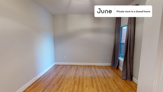 Foto del edificio - Room in Shared 4 bed/4 bath home