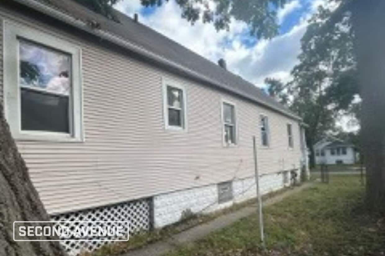 Building Photo - 11524 S Lowe Ave