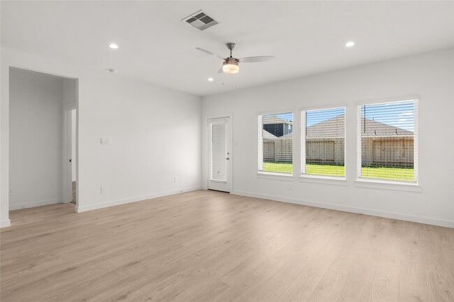 Building Photo - 31711 Farlam Farms Trl
