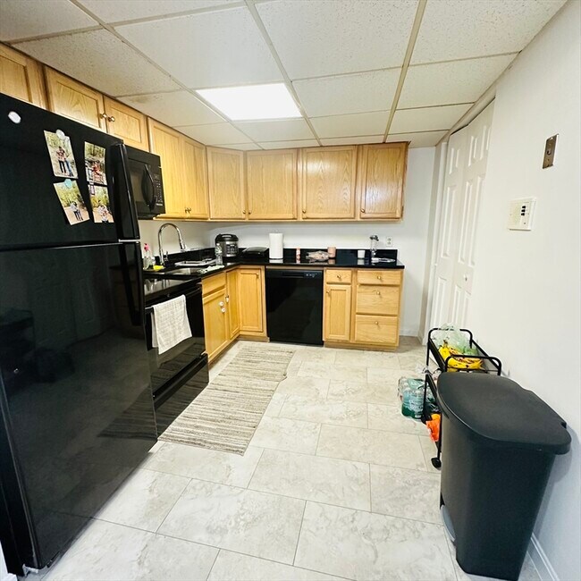 Foto del edificio - 8 Shadowbrook Ln