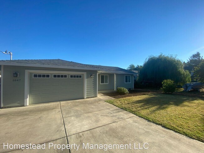 Building Photo - 3 br, 2 bath House - 1047 W Ellendale Ave.