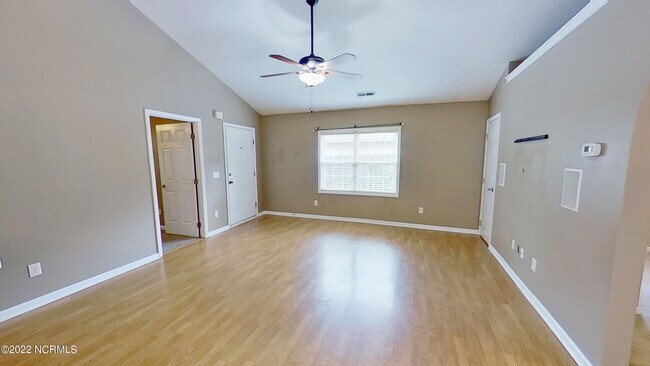 Building Photo - 811 Grathwol Dr