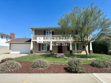 Foto principal - Stunning 5-Bedroom Home in Anaheim with Mo...