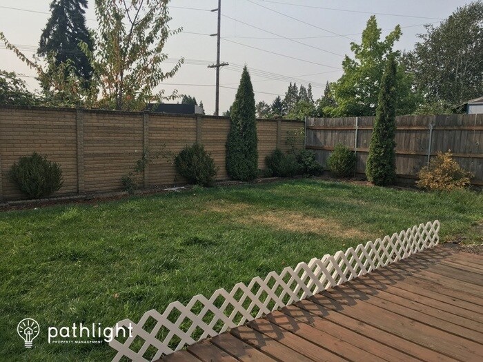 Foto del edificio - 2440 SW Taylor Dr, McMinnville, OR, 97128