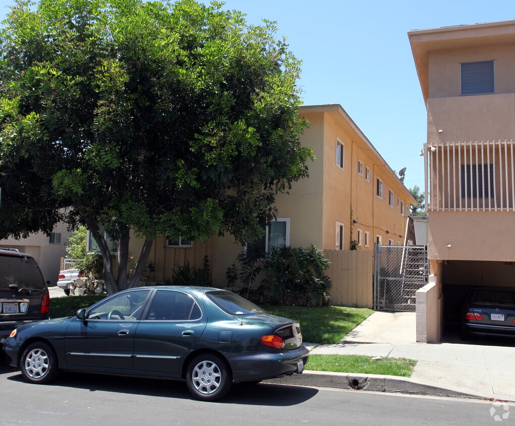 Foto del edificio - 1539 Brockton Ave