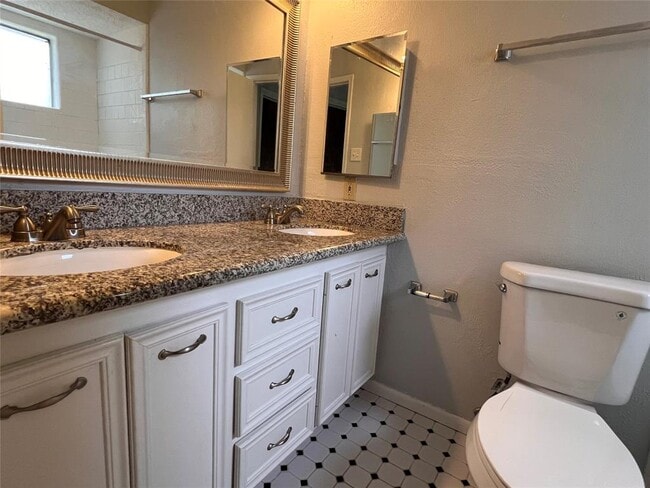 Building Photo - 830 Richvale Ln