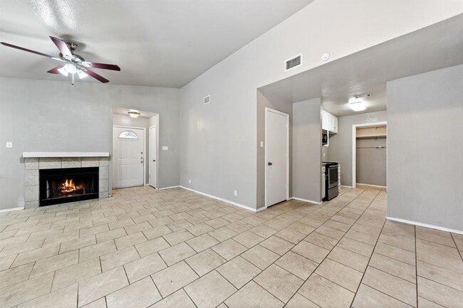 Building Photo - 10 Rawhide Cir