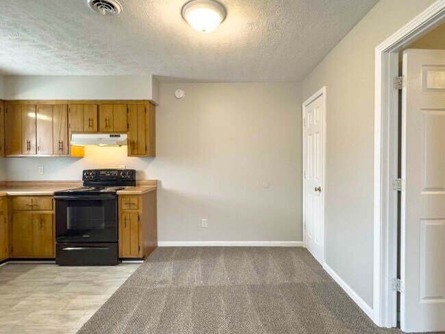 Foto del edificio - 404 -19 Thompsonville Lane