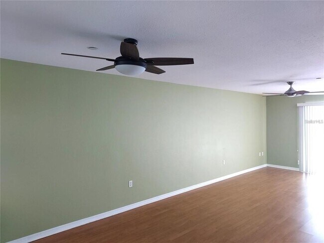 Foto del edificio - 150 Harborside Ave