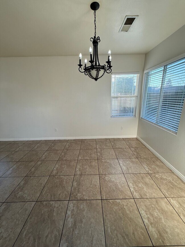 Foto del edificio - 2623 Bagwell Ct