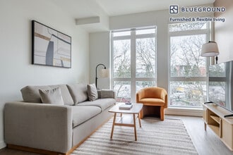 Building Photo - 17645 NE 69th Ct