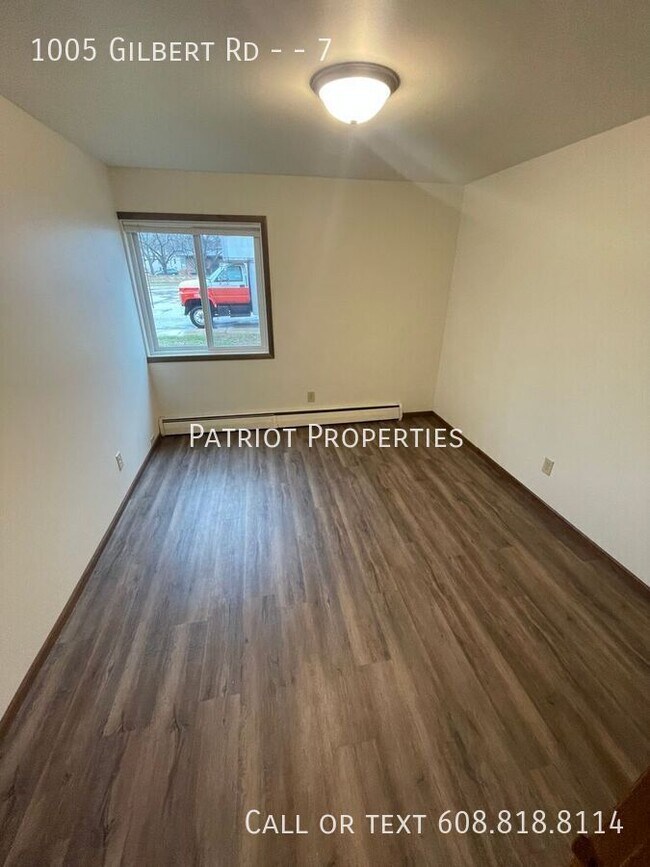 Foto del edificio - 1005 Gilbert Rd