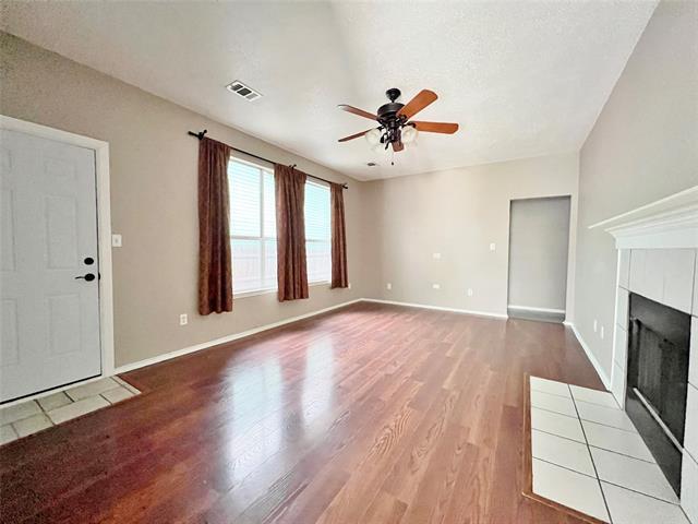 Foto del edificio - 2809 Newport Ave
