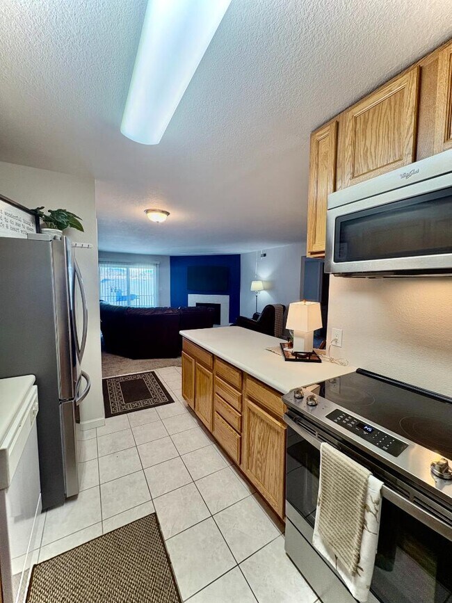 Foto del edificio - 13085 W Cedar Dr