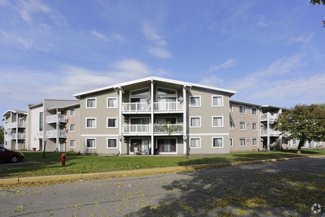 Building Photo - Stone Grove Apartments