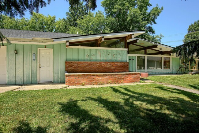 Foto del edificio - 12395 South Ln