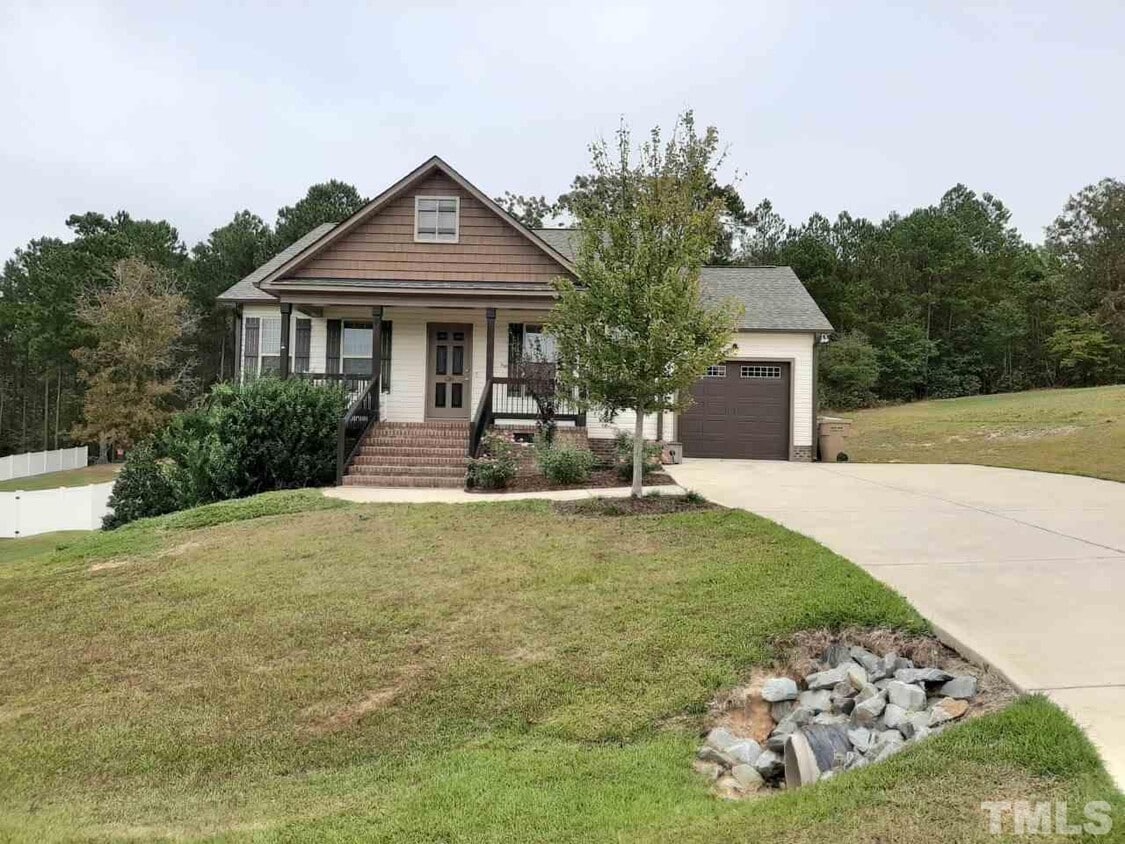 126 Parkers Pointe Dr, Benson, NC 27504 House Rental in Benson, NC