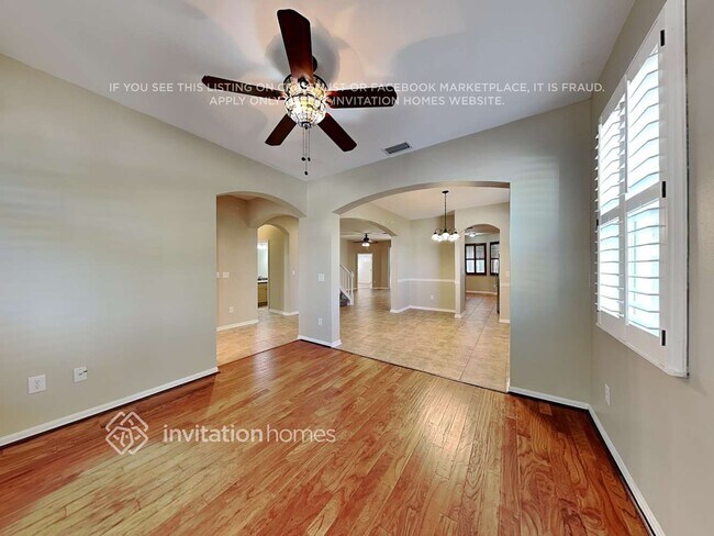 Foto del edificio - 10822 Newbridge Dr