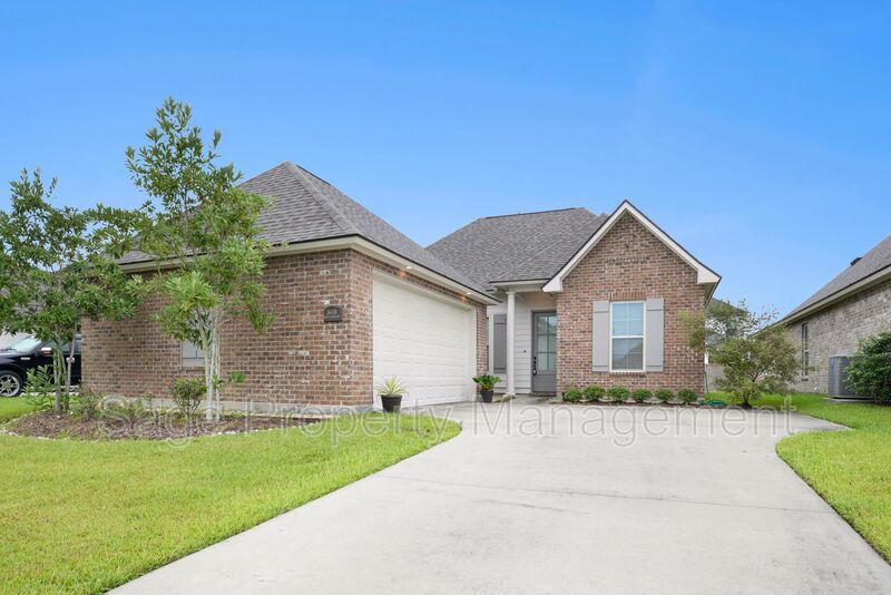 Primary Photo - 36418 Belle Journee Ave