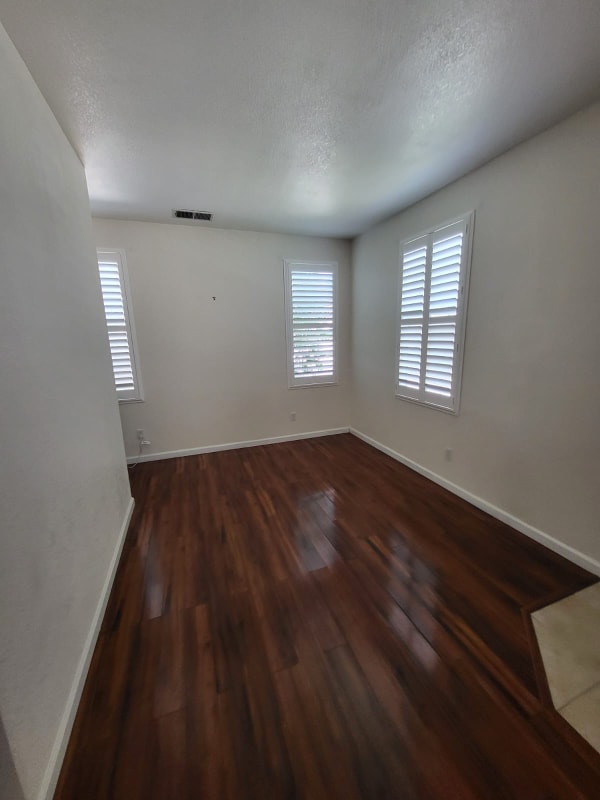 Foto del edificio - 949 Mason Ct