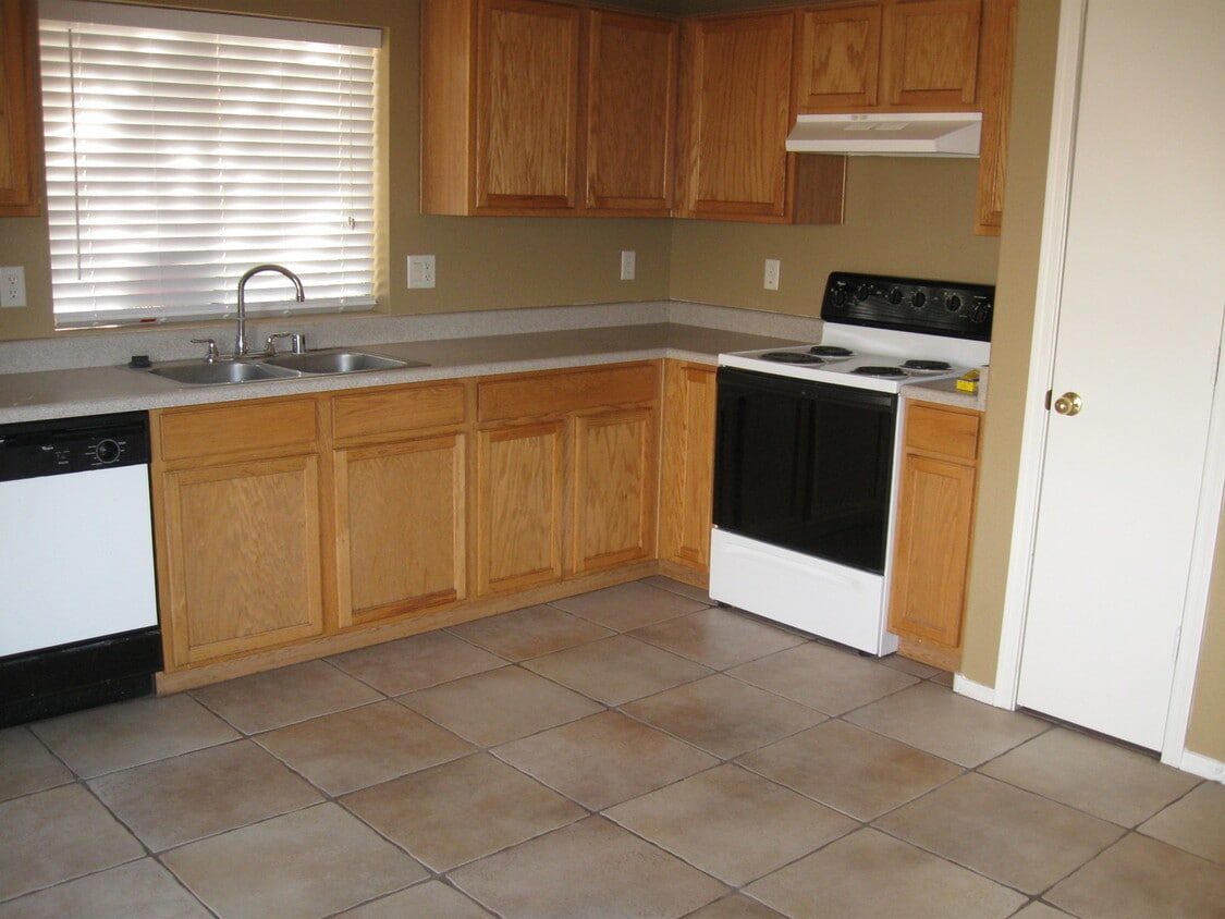 Foto del edificio - 3 bedroom single story home