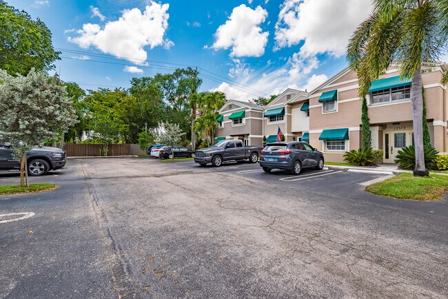 Building Photo - 12385 SW 52nd Ct