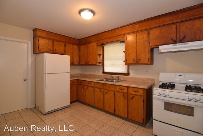 Building Photo - 4 br, 2 bath House - 1760 Cornell Drive