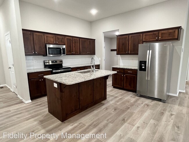 Building Photo - 3 br, 2 bath House - 255 Rabbit Run Ct