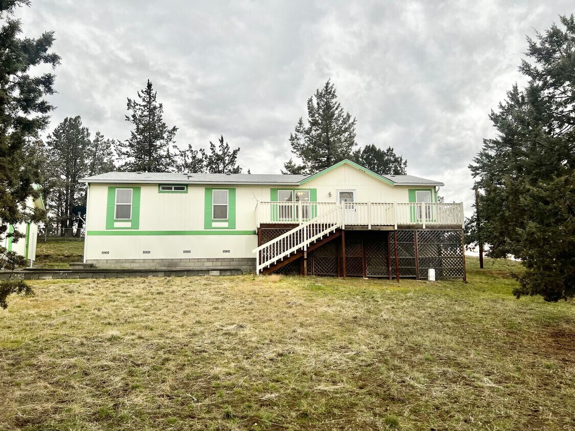 Primary Photo - Tranquility Abounds at 8751 SW Sand Ridge,...