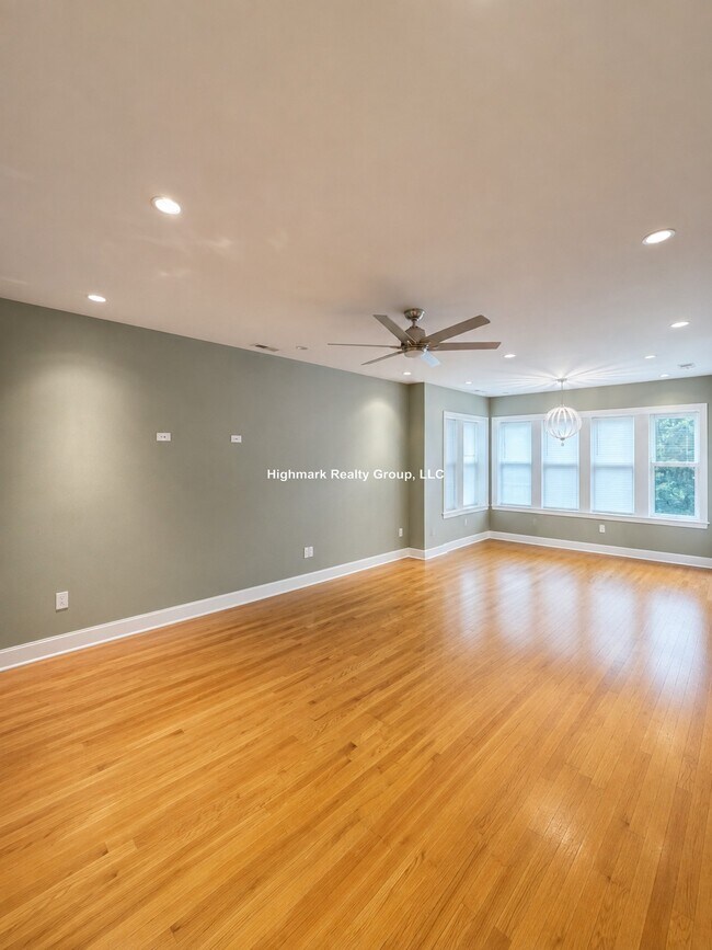 Foto del edificio - 3723 W Wilson Ave