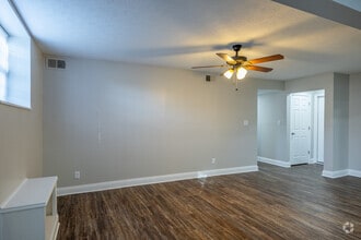 1BD, 1BA - 873SF - Landing at Tates Creek