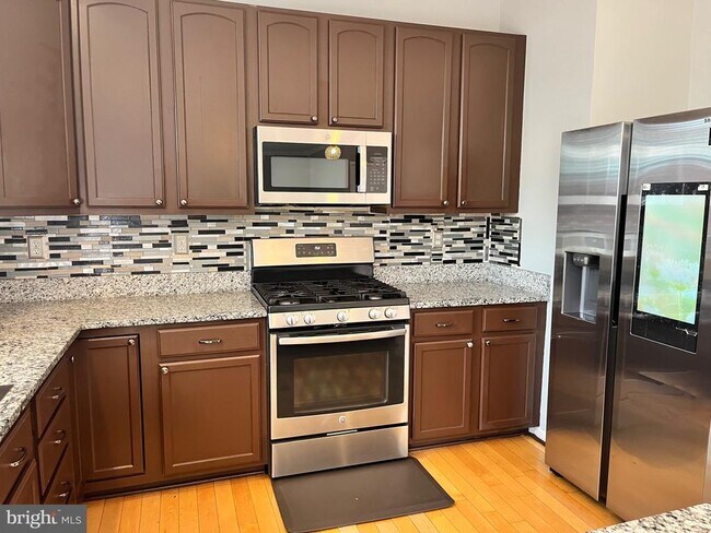 Building Photo - 2847 Linden Knoll Ct