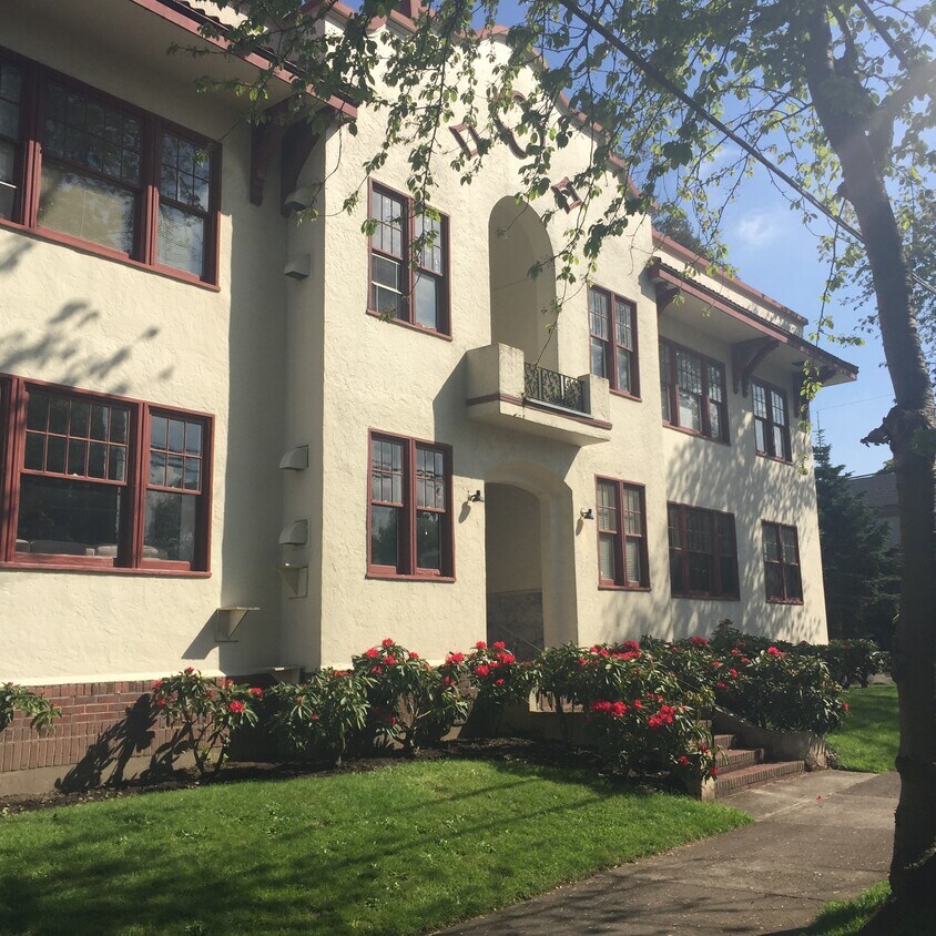 1329 Northeast Hancock Street Unit Apt 1, Portland, OR 97212