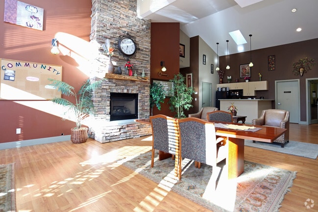 Interior Photo - Stonebrook