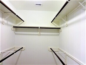 Building Photo - 19072 Hammer Ln