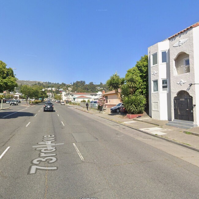 Foto del edificio - 2684 73rd Ave