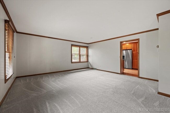 Building Photo - 30 Crofton Ct