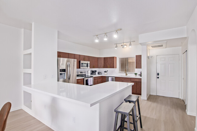 Foto del edificio - 920 E Devonshire Ave