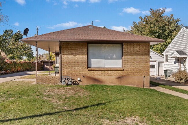 Foto del edificio - 3371 Quincy Ave