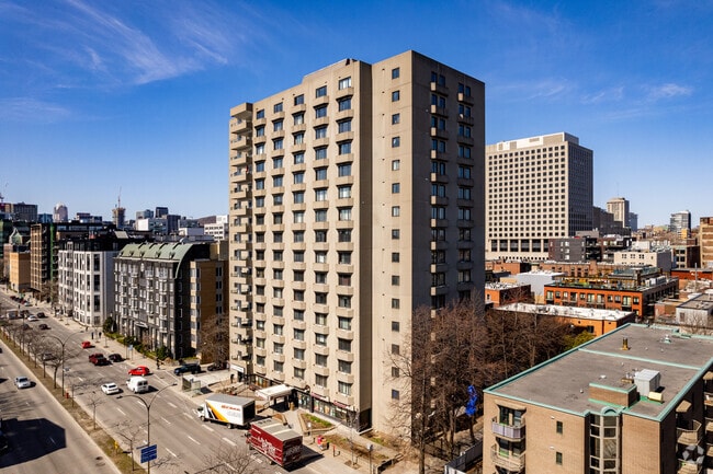 Building Photo - 955 Boul René-Lévesque Est