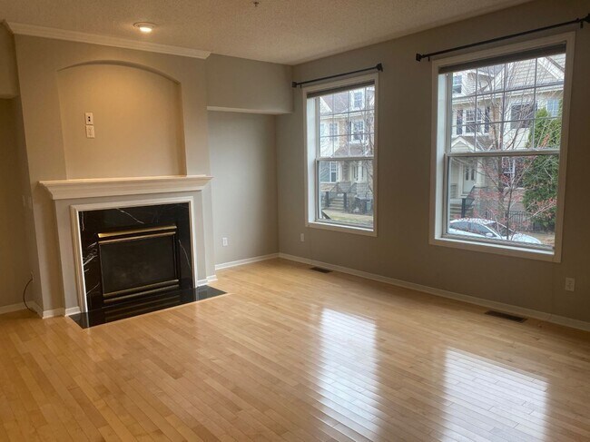 Foto del edificio - 11346 Stratton Ave